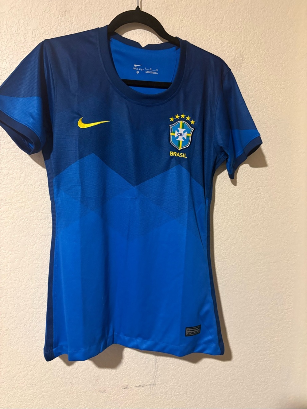 Nike Blue Soccer team Brazil Woman L Short Sleeve Tee